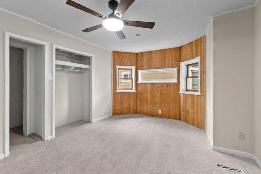 1097 Suburban Avenue, Saint Paul, MN 55106