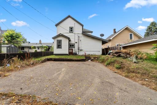 1097 Suburban Avenue, Saint Paul, MN 55106
