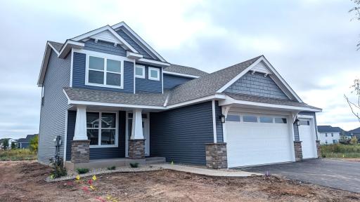 7975 41st Street N, Oakdale, MN 55128
