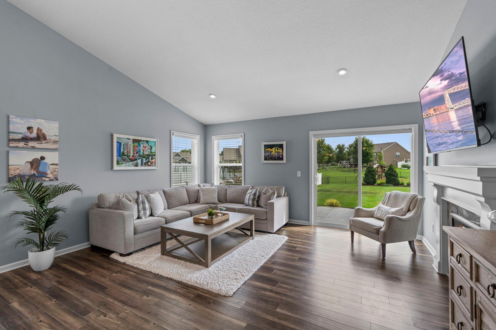 13732 Apollo Way, Rosemount MN (21).jpg
