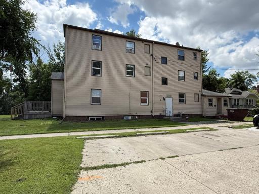 1306 3rd Avenue S, Fargo, ND 58103