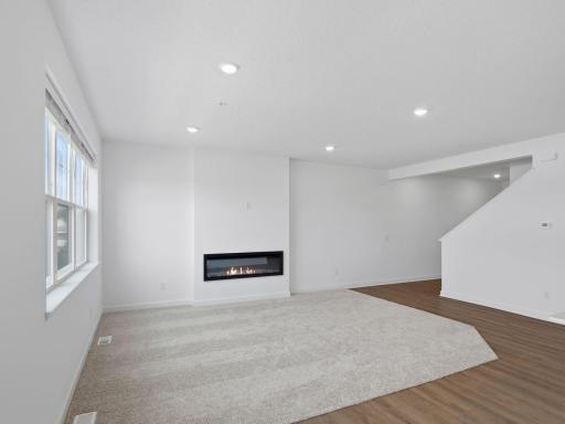 4226 Hayward Avenue N, Oakdale, MN 55128