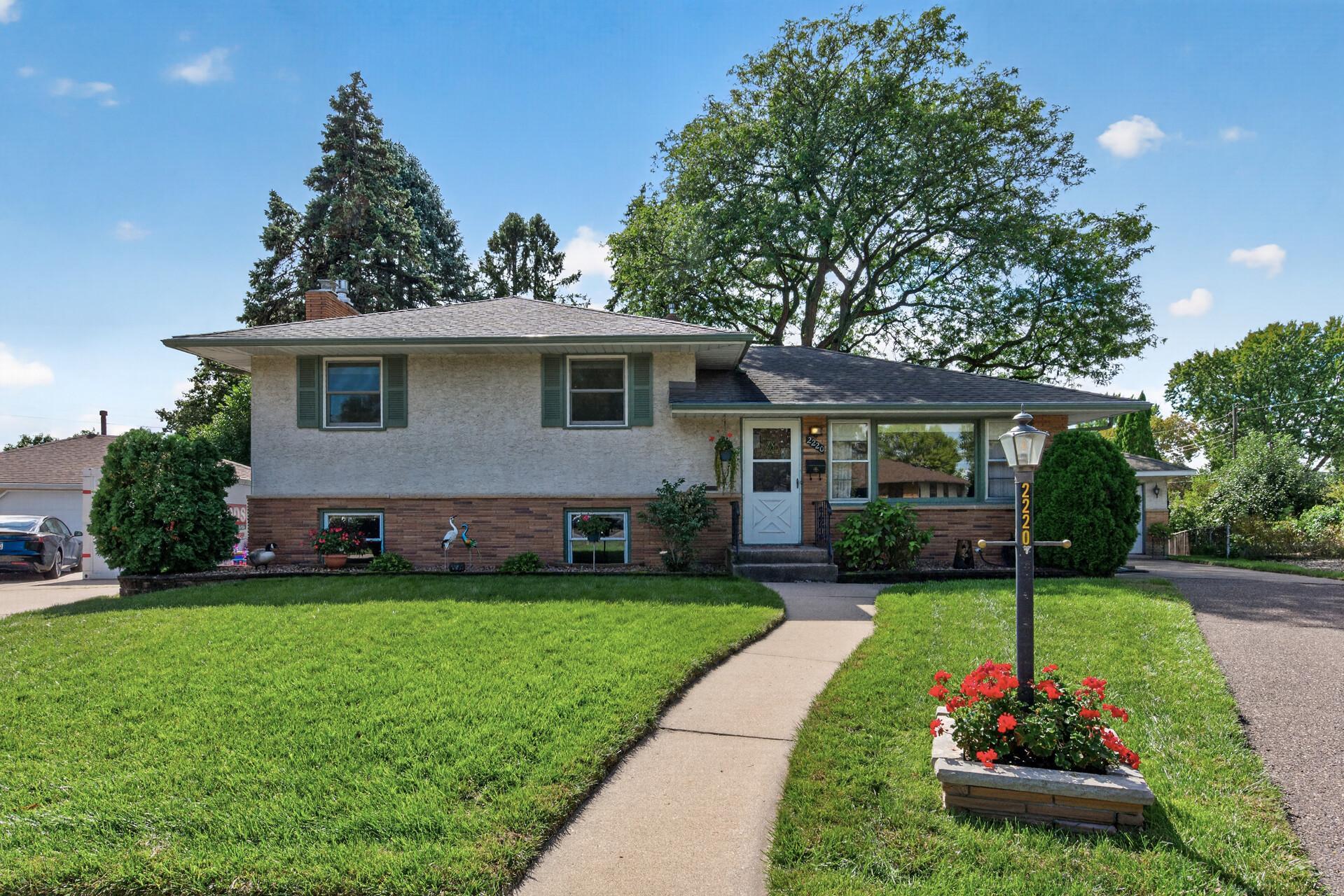 Property photo for 2220 Cardinal Place, Saint Paul, MN 55119