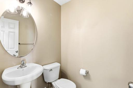 30-web-or-mls-13729-Atrium-Ave-2202-30.jpg