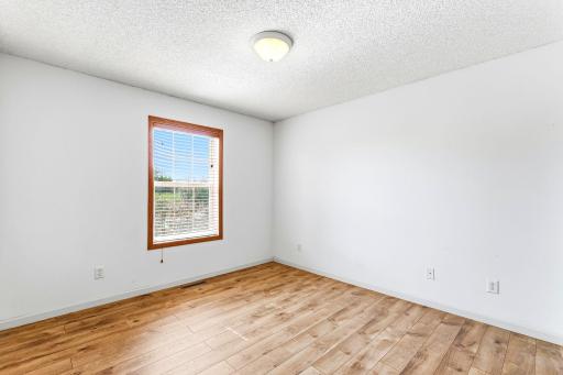 21-web-or-mls-13729-Atrium-Ave-2202-21.jpg