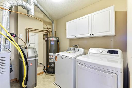 32-web-or-mls-13729-Atrium-Ave-2202-32.jpg