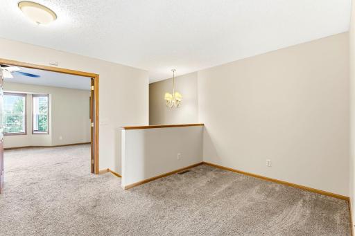 18-web-or-mls-13729-Atrium-Ave-2202-18.jpg