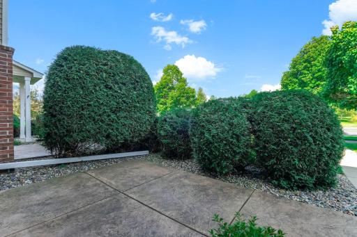 5-web-or-mls-13729-Atrium-Ave-2202-05.jpg