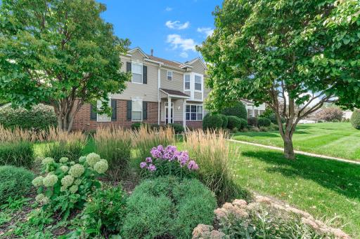3-web-or-mls-13729-Atrium-Ave-2202-03.jpg