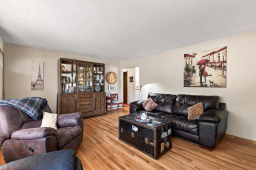 Neutral paint throughout