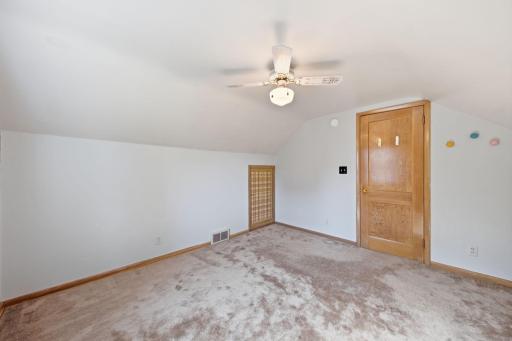 3rd bedroom-upper level