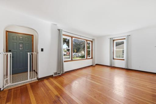 Front living room, look at all that natural light!