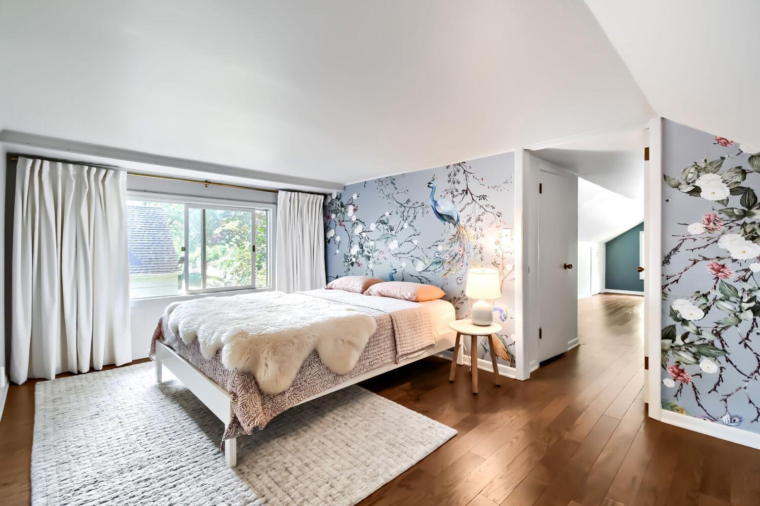 Upper level makes a good office or play space. Currently used as a bedroom..jpg