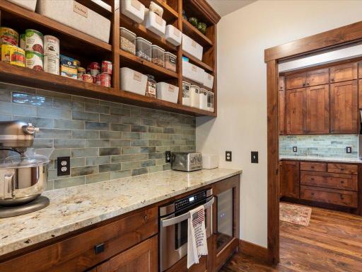 31928 Log Home Drive, Walker, MN 56461
