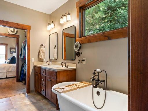 31928 Log Home Drive, Walker, MN 56461