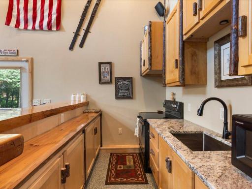 31928 Log Home Drive, Walker, MN 56461