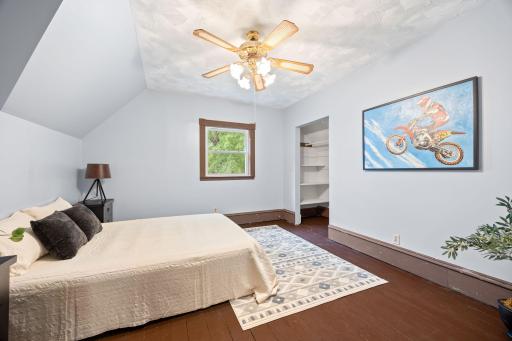 3rd Bedroom has lots of room.