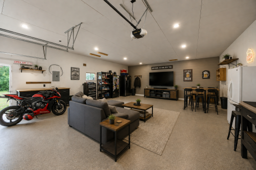Garage virtually staged