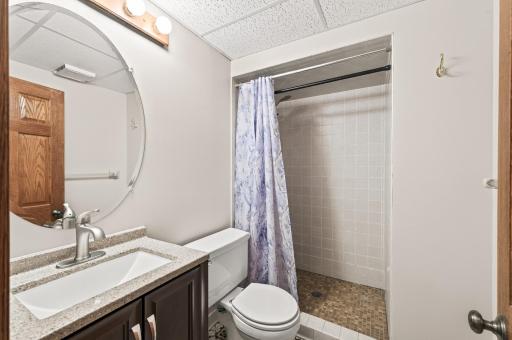 lower level 3/4 bath.jpg