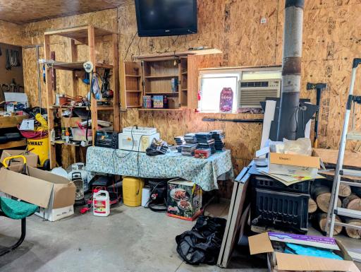 Insulated. Wood stove and A/C.