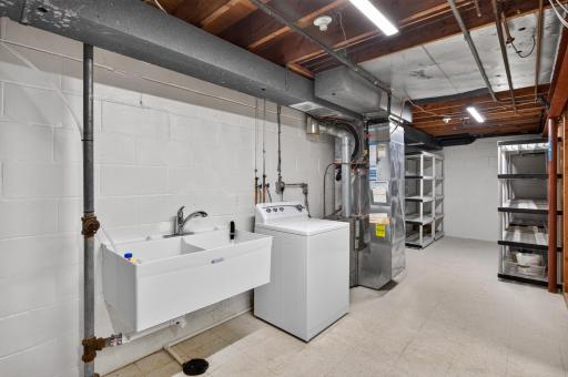 New double laundry tub, furnace was replaced in 2016