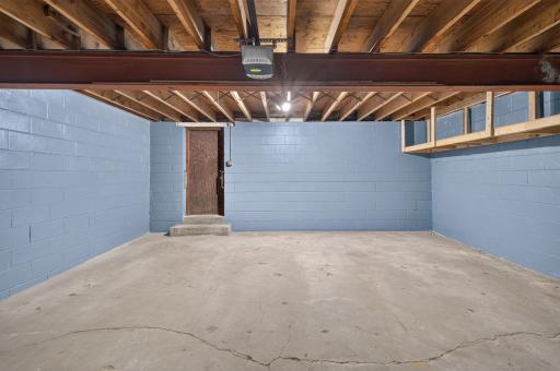 109 Windsor Lane, New Brighton, MN 55112