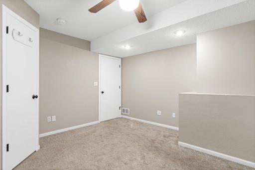 1400 Field Creek Cir, Victoria-18.jpg