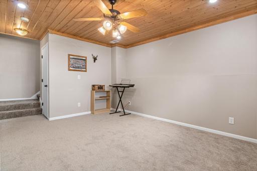 1400 Field Creek Cir, Victoria-16.jpg