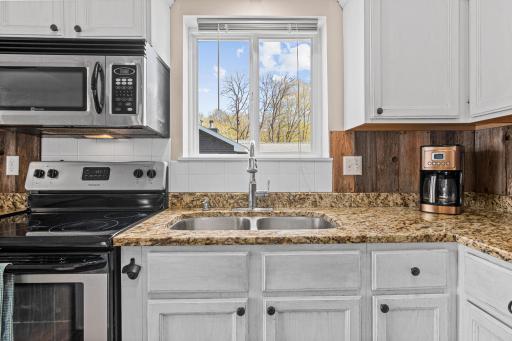 1400 Field Creek Cir, Victoria-9.jpg