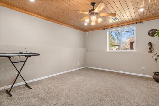 1400 Field Creek Cir, Victoria-14.jpg