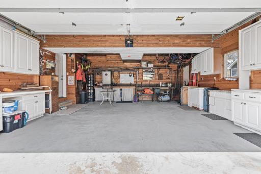1400 Field Creek Cir, Victoria-31.jpg