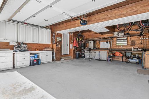 1400 Field Creek Cir, Victoria-32.jpg