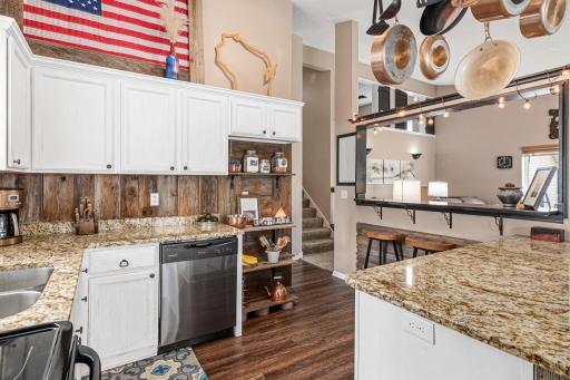 1400 Field Creek Cir, Victoria-12.jpg