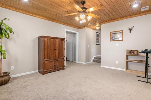1400 Field Creek Cir, Victoria-15.jpg