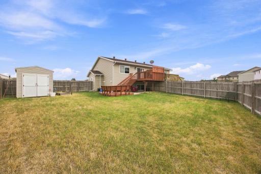 Large Fully-Fenced Yard