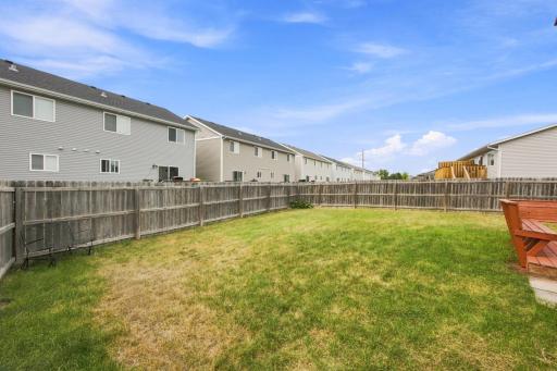 Huge Fully-Fenced Yard