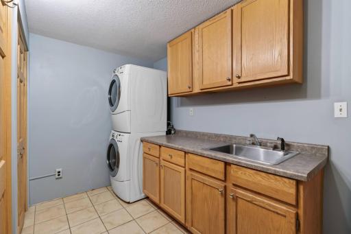 6119 County Road 10 SE, Dover, MN 55929