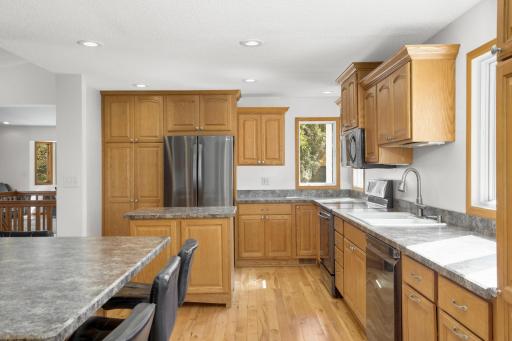 12770 Homestead Drive, Hugo, MN 55110