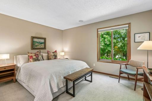 1900 Lanewood Lane N, Plymouth, MN 55447
