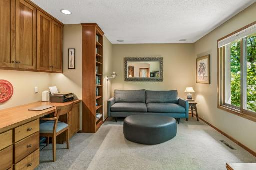 1900 Lanewood Lane N, Plymouth, MN 55447