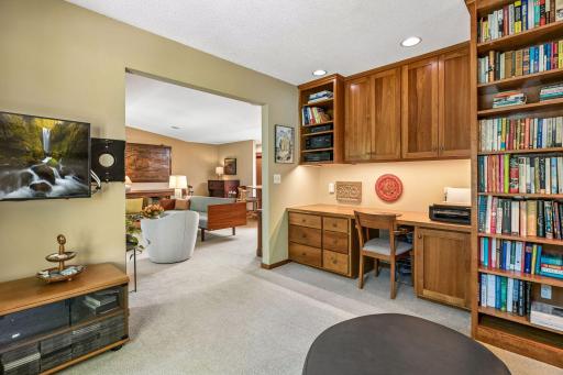 1900 Lanewood Lane N, Plymouth, MN 55447