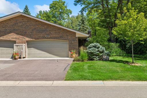 1900 Lanewood Lane N, Plymouth, MN 55447
