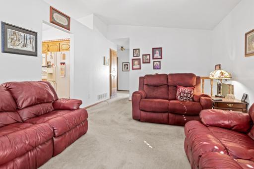 5563 Asbury Street, Shoreview, MN 55126