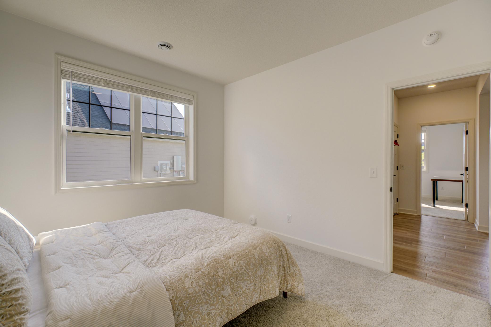 11404 Kings Ct N-18.jpg