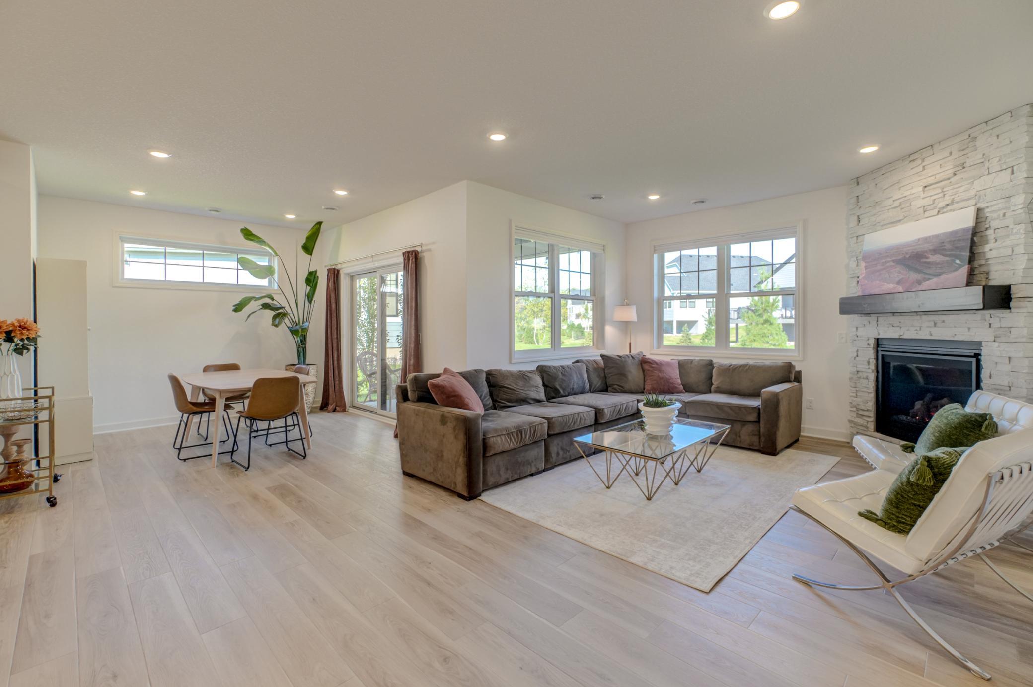11404 Kings Ct N-43.jpg