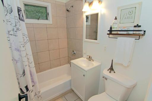 5619 Vera Cruz Avenue N, Crystal, MN 55429