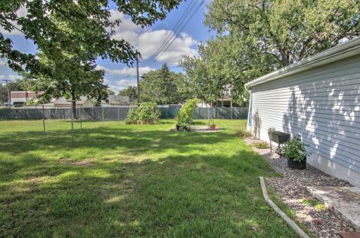 5619 Vera Cruz Avenue N, Crystal, MN 55429