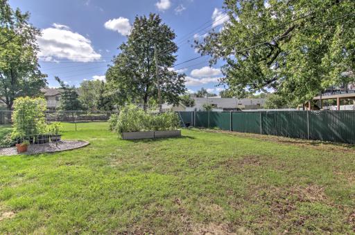 5619 Vera Cruz Avenue N, Crystal, MN 55429