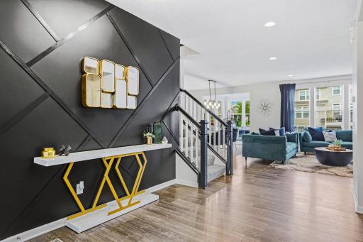 9324 Summerlin Road, Woodbury, MN 55129