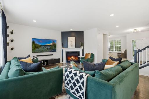 9324 Summerlin Road, Woodbury, MN 55129